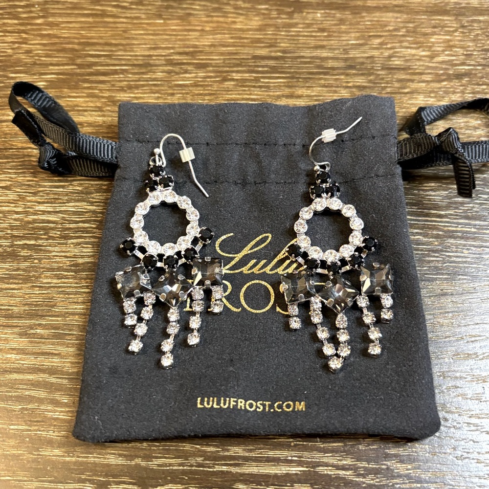 NWOT Lulu frost crystal dangle earrings